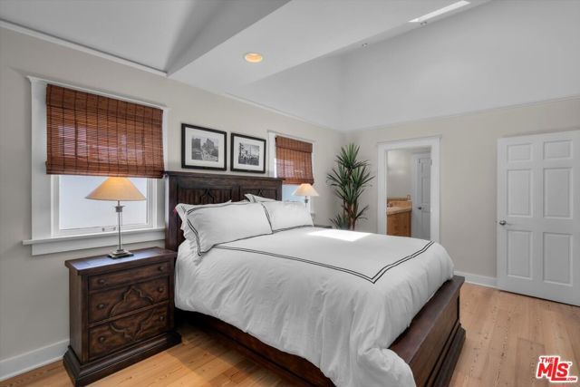 7719 Norton Avenue, West Hollywood, CA 90046