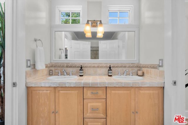 7719 Norton Avenue, West Hollywood, CA 90046