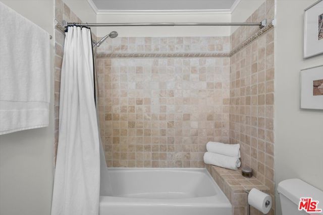 7719 Norton Avenue, West Hollywood, CA 90046