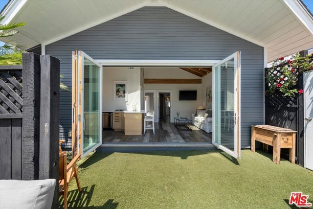 7719 Norton Avenue, West Hollywood, CA 90046