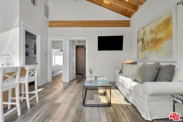 7719 Norton Avenue, West Hollywood, CA 90046