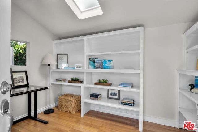 7719 Norton Avenue, West Hollywood, CA 90046