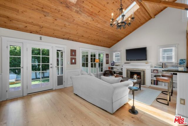 7719 Norton Avenue, West Hollywood, CA 90046