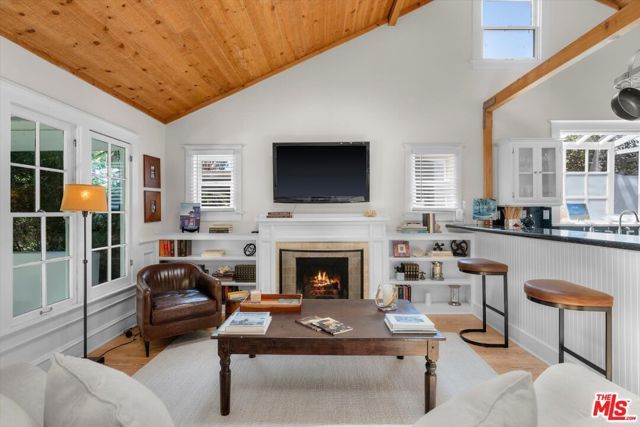 7719 Norton Avenue, West Hollywood, CA 90046