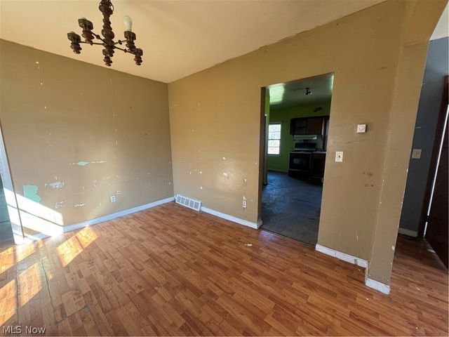 26958 Schady Road, Olmsted Twp, OH 44138