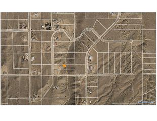 8945 Loma Vista, Apple Valley, CA 92308
