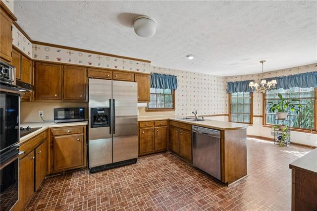 5895 Greenbrier Road, Atlanta, GA 30328