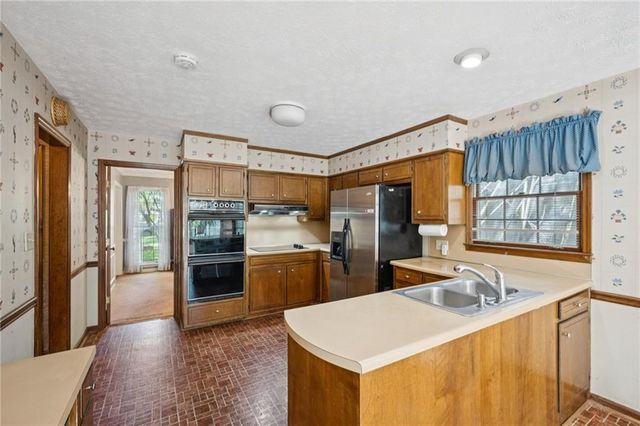 5895 Greenbrier Road, Atlanta, GA 30328