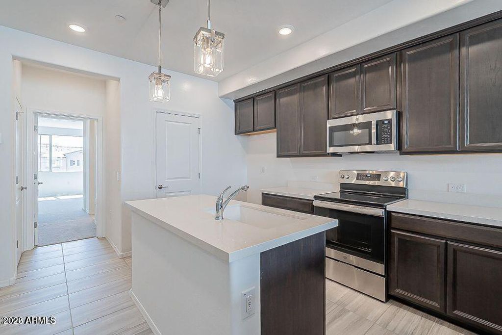 2669 S PEPPERTREE Drive 106, Gilbert, AZ 85295