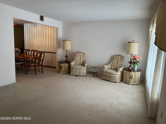 2079 Cherrylawn Drive, Toledo, OH 43614