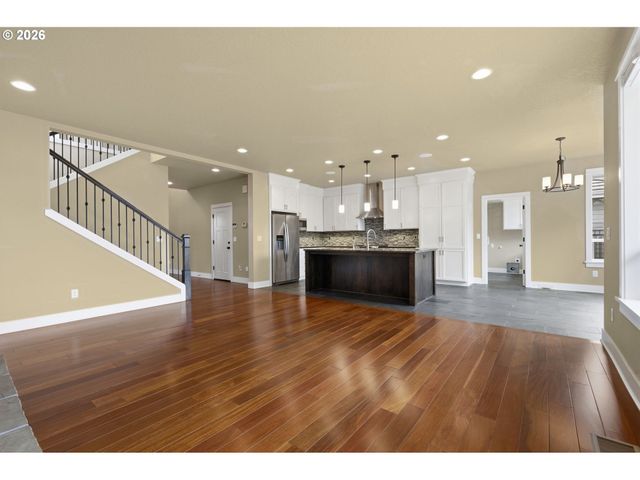 1930 STERLING PARK Pl, Eugene, OR 97408