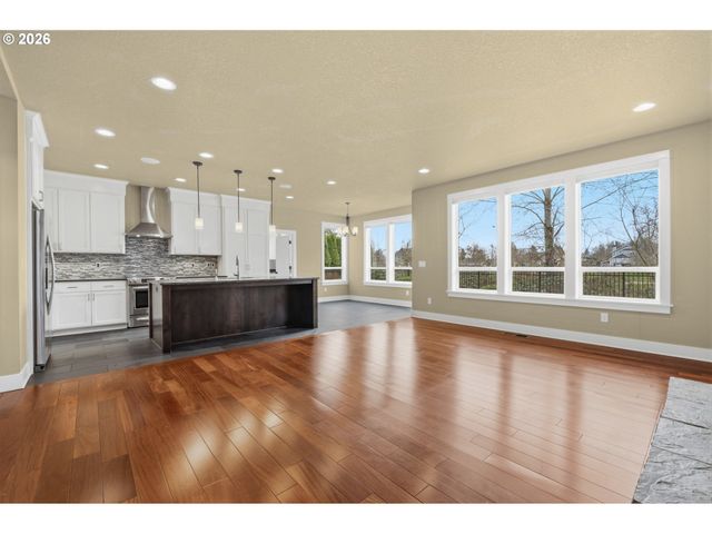 1930 STERLING PARK Pl, Eugene, OR 97408