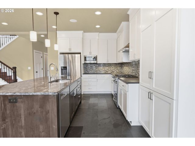 1930 STERLING PARK Pl, Eugene, OR 97408