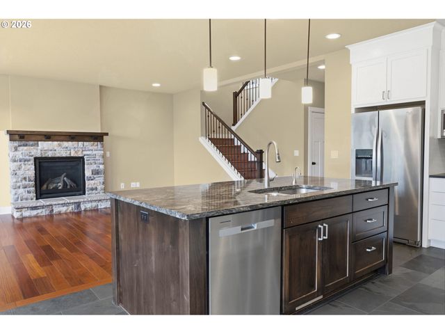 1930 STERLING PARK Pl, Eugene, OR 97408