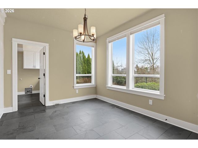 1930 STERLING PARK Pl, Eugene, OR 97408