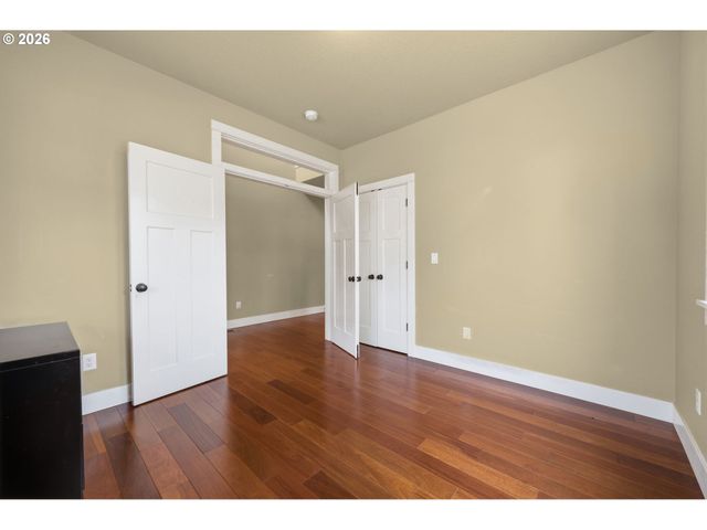 1930 STERLING PARK Pl, Eugene, OR 97408