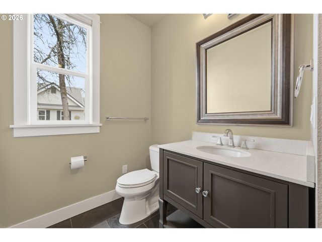 1930 STERLING PARK Pl, Eugene, OR 97408