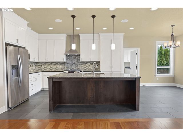 1930 STERLING PARK Pl, Eugene, OR 97408