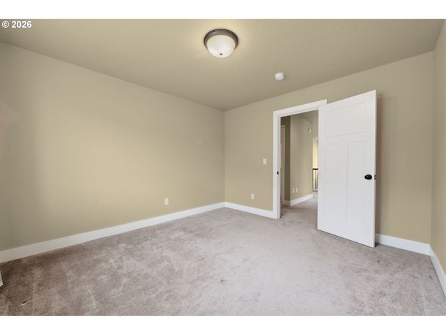 1930 STERLING PARK Pl, Eugene, OR 97408