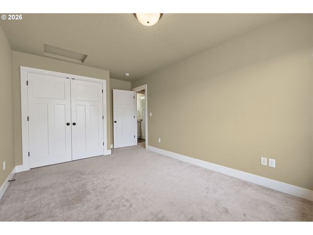 1930 STERLING PARK Pl, Eugene, OR 97408