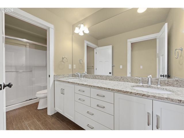 1930 STERLING PARK Pl, Eugene, OR 97408