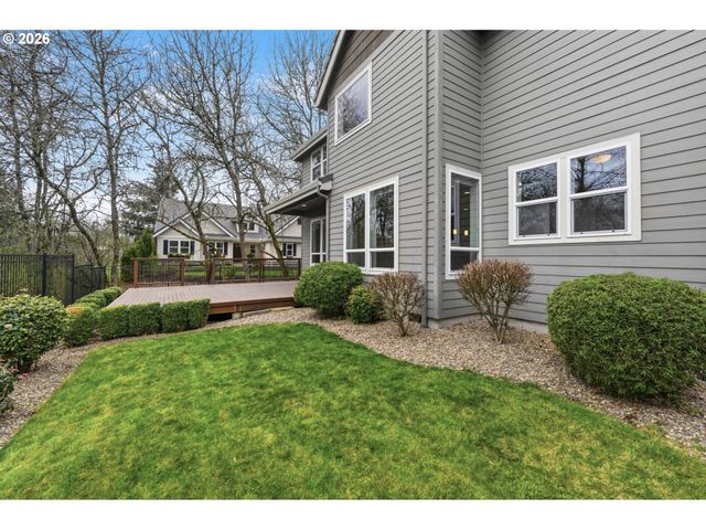 1930 STERLING PARK Pl, Eugene, OR 97408