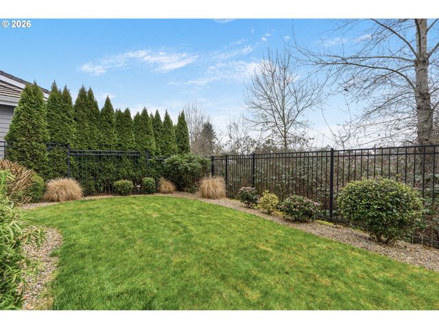 1930 STERLING PARK Pl, Eugene, OR 97408