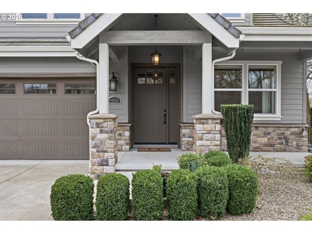 1930 STERLING PARK Pl, Eugene, OR 97408