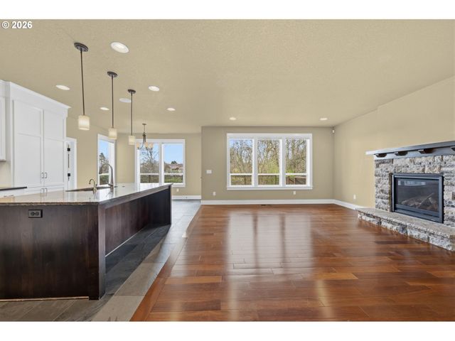 1930 STERLING PARK Pl, Eugene, OR 97408