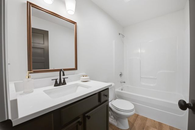 2639 N Woodridge, Wichita, KS 67226