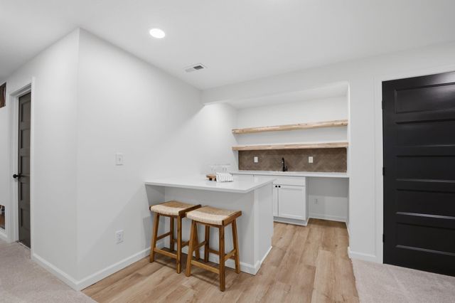 2639 N Woodridge, Wichita, KS 67226