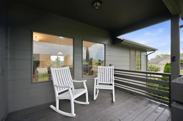 2639 N Woodridge, Wichita, KS 67226