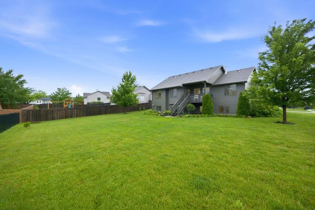 2639 N Woodridge, Wichita, KS 67226