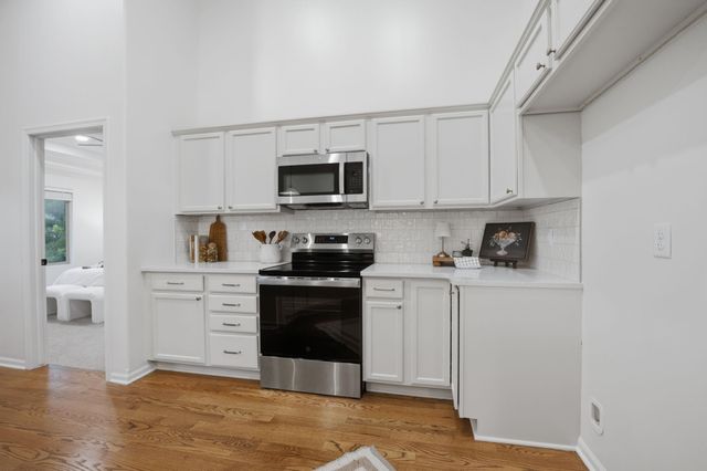 2639 N Woodridge, Wichita, KS 67226