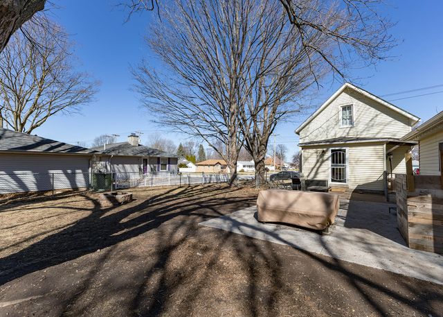 516 W Wells Street, Geneseo, IL 61254