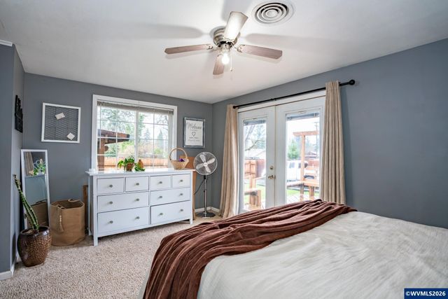 347 7th Av, Sweet Home, OR 97386