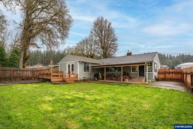 347 7th Av, Sweet Home, OR 97386
