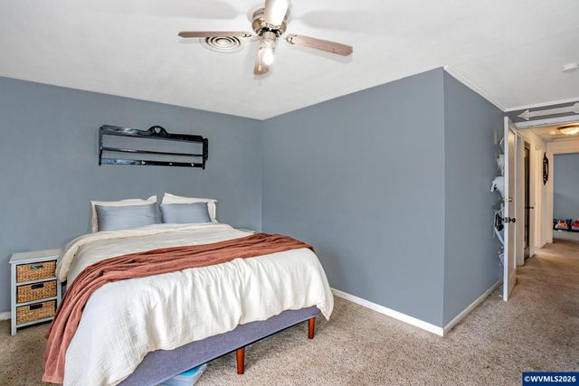 347 7th Av, Sweet Home, OR 97386