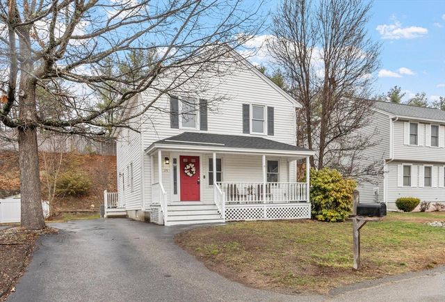 29 Lamplighter Ln, Chelmsford, MA 01863