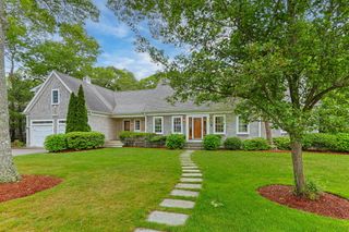 19 Angus Way, Centerville, MA 02632
