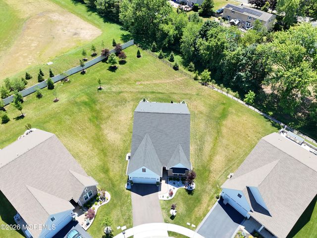 19 Magnolia Drive, Freehold, NJ 07728