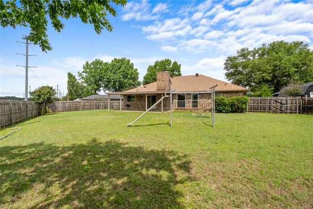 3104 Brightwood Court, Bedford, TX 76021