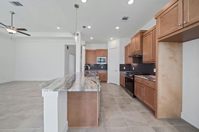 412 Rugged Rock Lane, New Caney, TX 77357