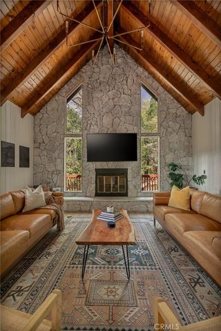 373 Summit Road, Lake Arrowhead, CA 92352