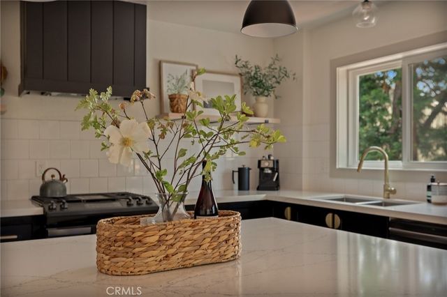 373 Summit Road, Lake Arrowhead, CA 92352