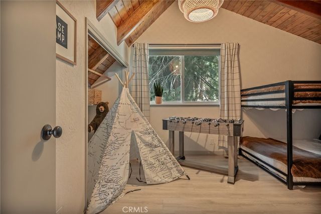 373 Summit Road, Lake Arrowhead, CA 92352