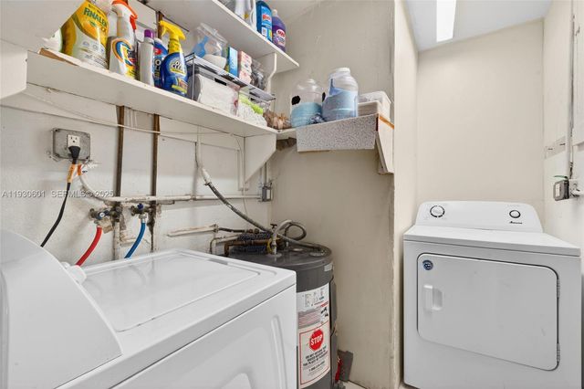 2901 NW 185th St, Miami Gardens, FL 33056