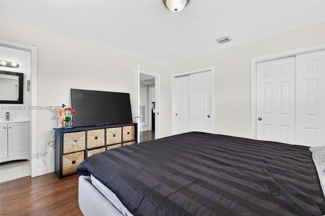 2901 NW 185th St, Miami Gardens, FL 33056