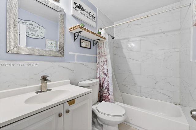 2901 NW 185th St, Miami Gardens, FL 33056