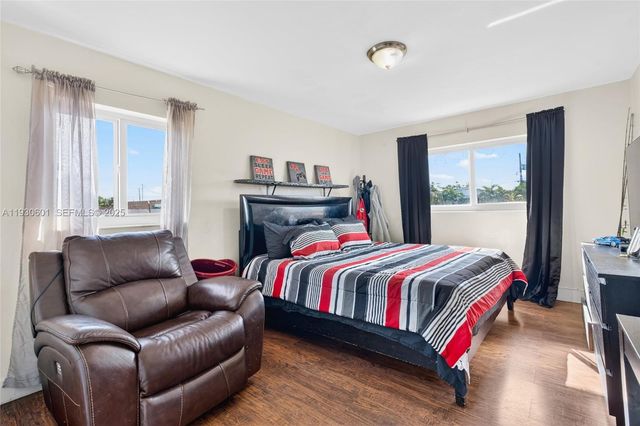 2901 NW 185th St, Miami Gardens, FL 33056